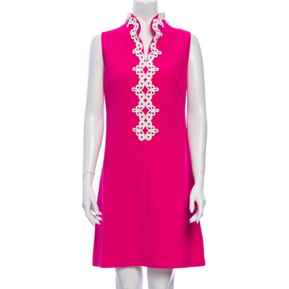 New Vince Camuto embroidery V-neck Dress